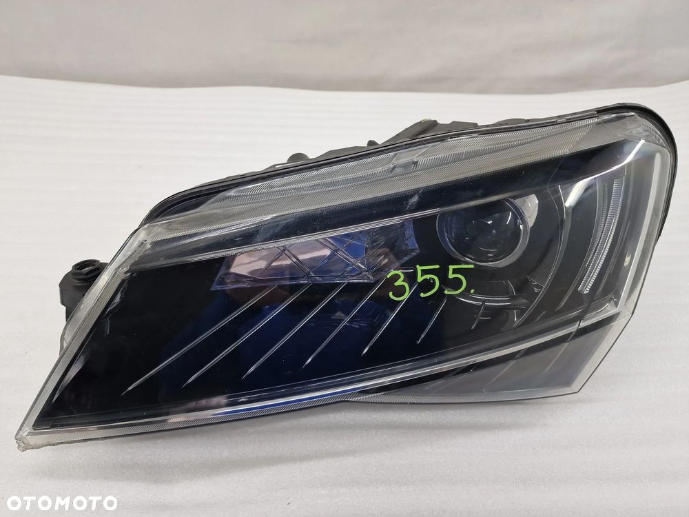 SKODA SUPERB III 3 3V 15- BI-XENON LEWY LEWA LAMPA PRZEDNIA PRZÓD , NR 3V1941015A , NR AUKCJI LL355 - 1