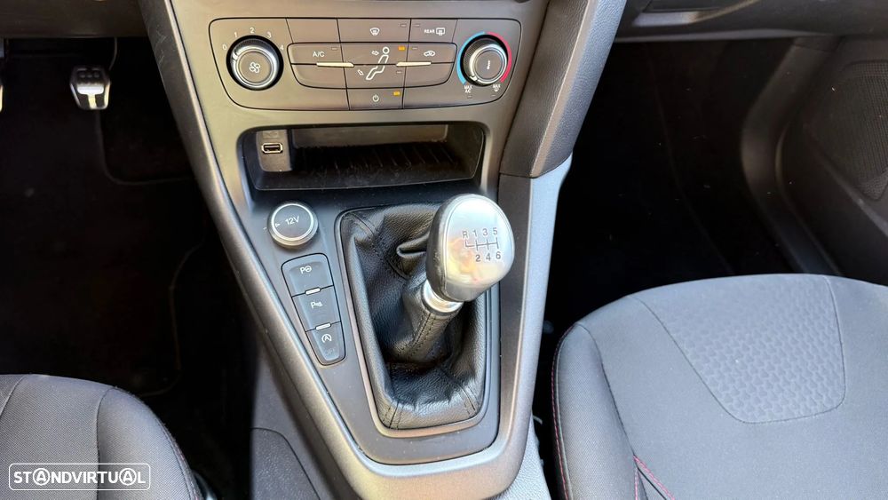 Ford Focus 1.0 EcoBoost S&S COOL&CONNECT DESIGN - 15