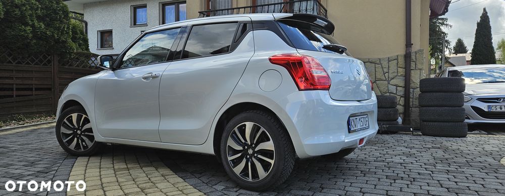 Suzuki Swift 1.2 SHVS Premium Plus - 8