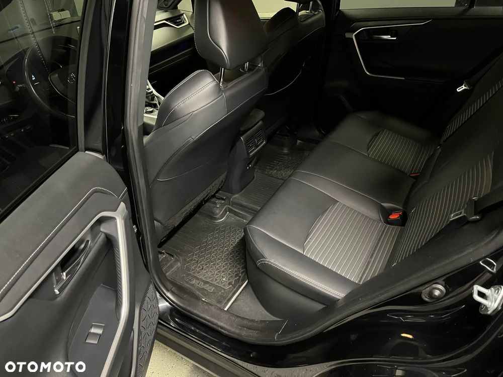 Toyota RAV4 2.5 Hybrid Black Edition by JBL 4x4 - 12