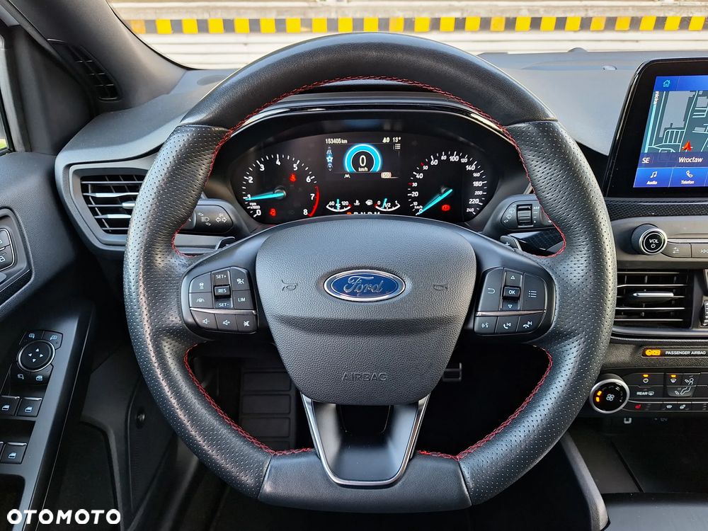 Ford Focus 1.5 EcoBoost ST-Line - 31