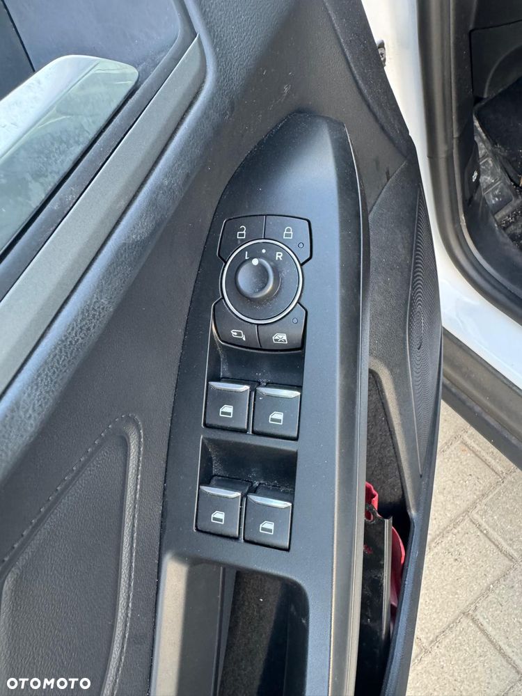 Ford Focus 1.5 EcoBlue Start-Stopp-System TITANIUM - 13