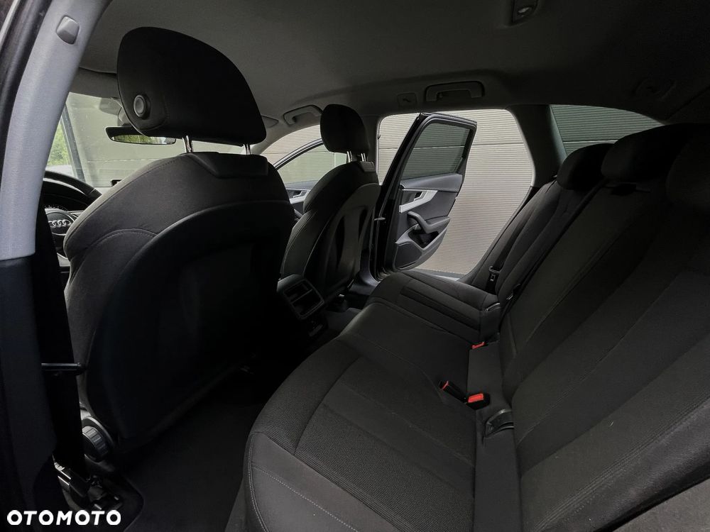 Audi A4 Avant 2.0 TDI S tronic - 36