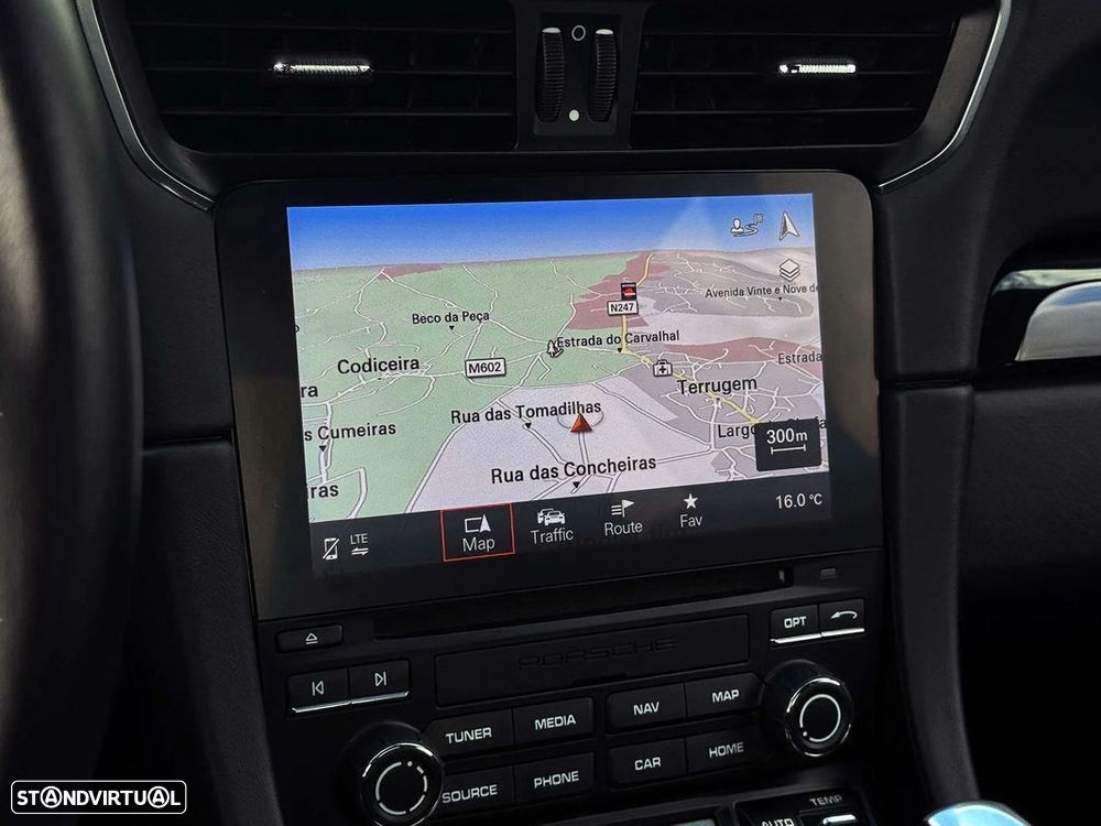 Porsche 911 Série F - 19