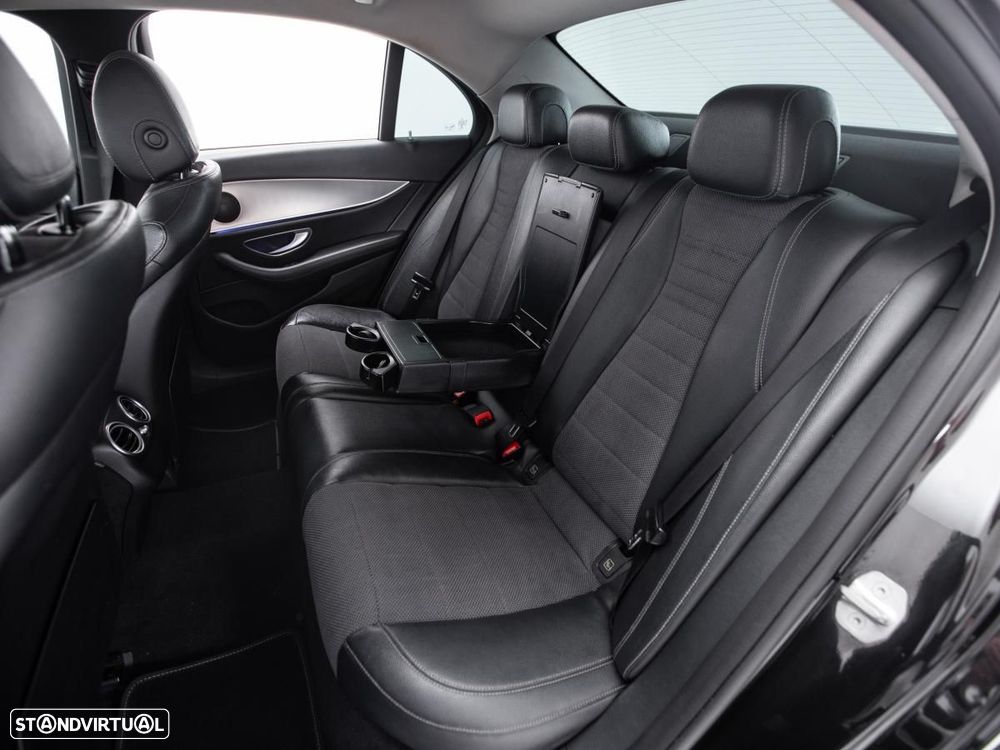 Mercedes-Benz E 220 — fotografia 9