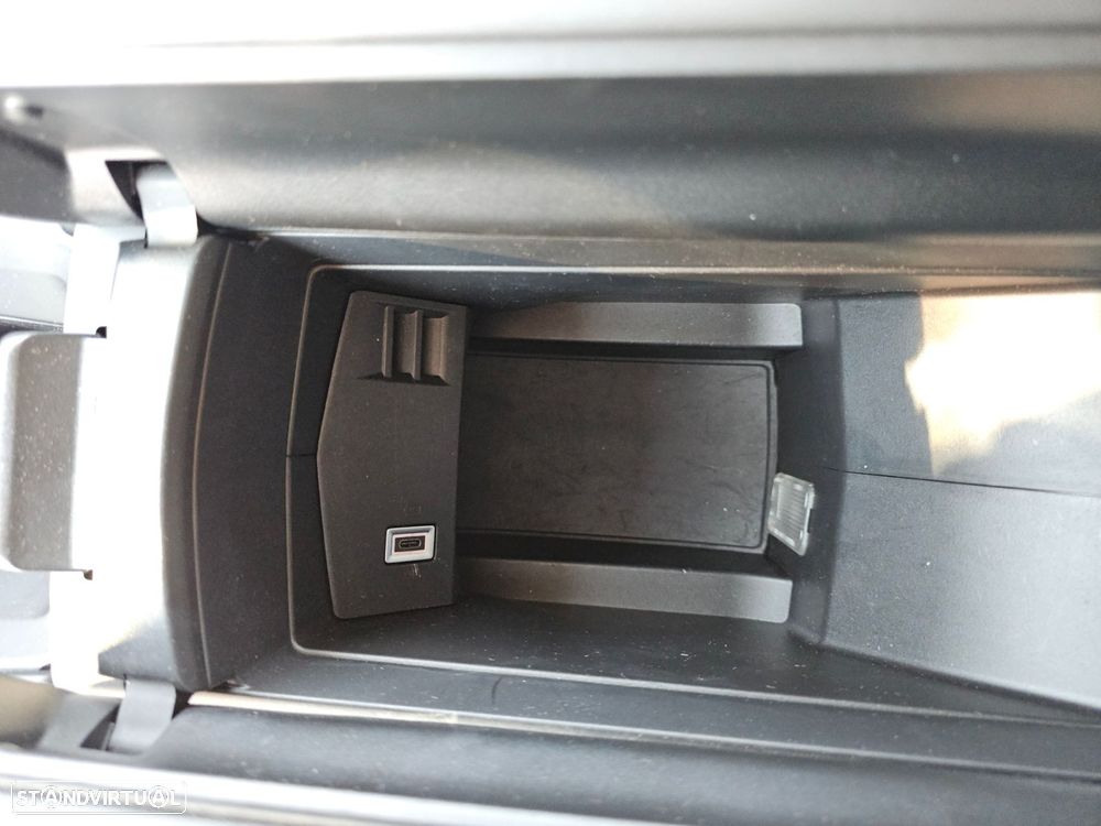 Peugeot 308 1.2 PureTech Allure - 31