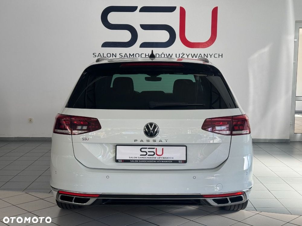 Volkswagen Passat - 14