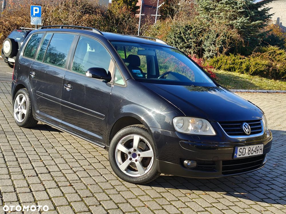 Volkswagen Touran 2.0 FSI Highline - 1