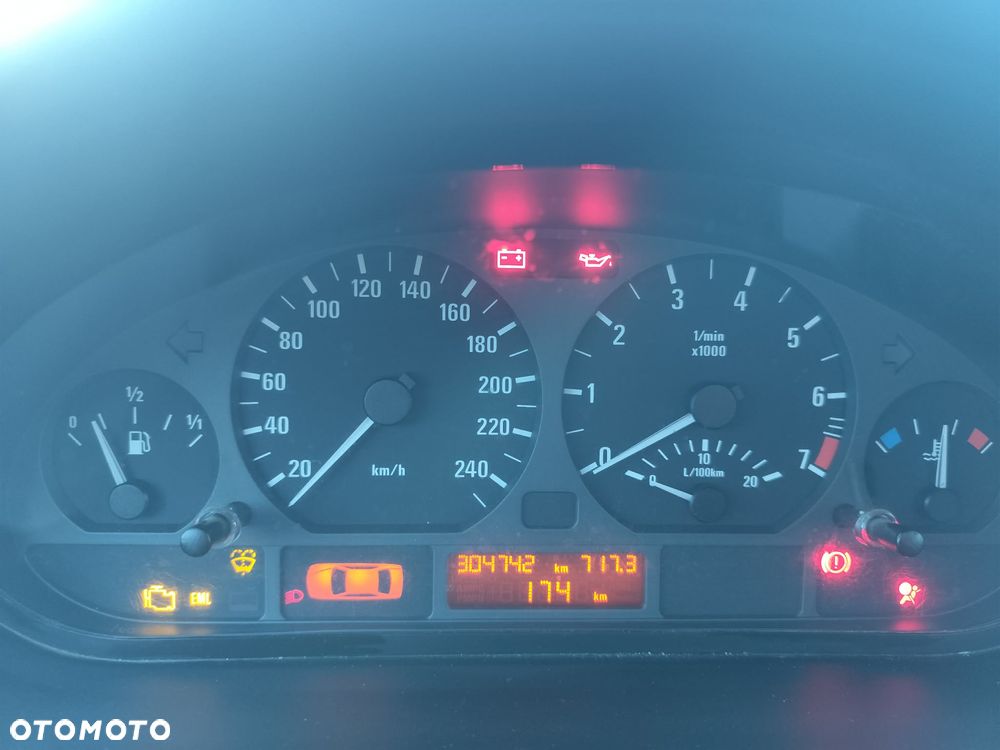 BMW Seria 3 316i - 8