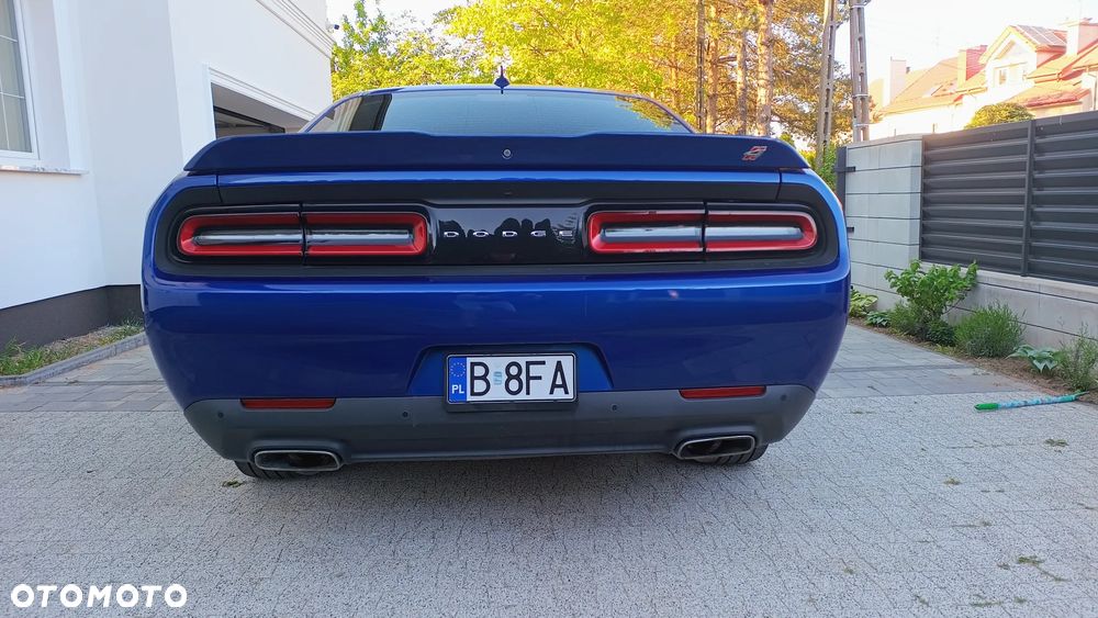 Dodge Challenger - 7
