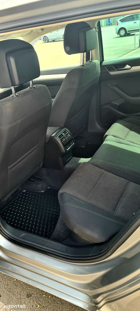 Volkswagen Passat - 7