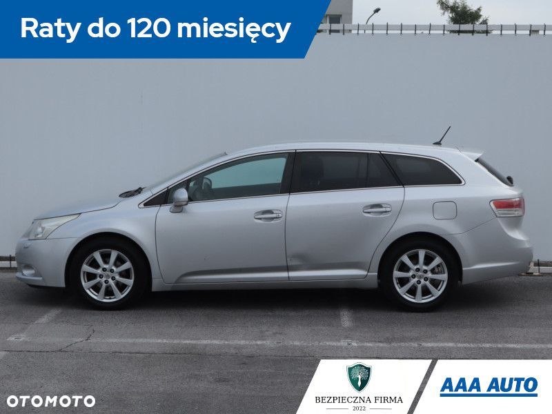 Toyota Avensis - 4