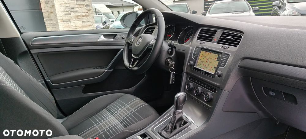 Volkswagen Golf 1.6 TDI BlueMotion Technology DSG Lounge - 27