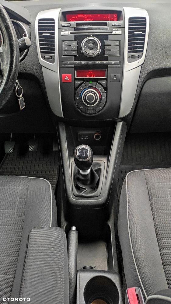 Kia Venga 1.4 L - 11