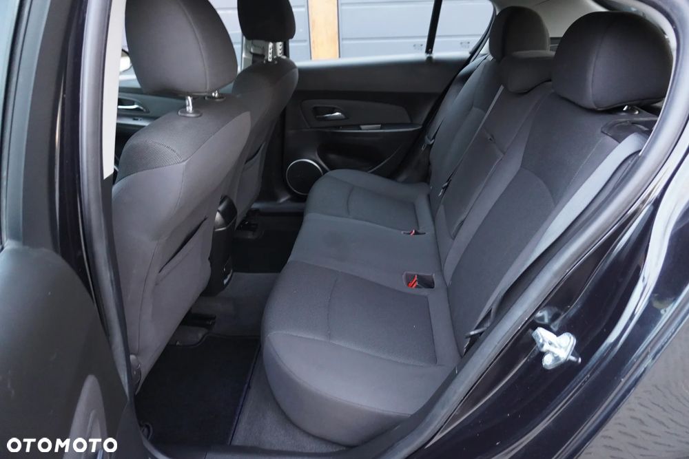 Chevrolet Cruze 1.6 LS+ - 10