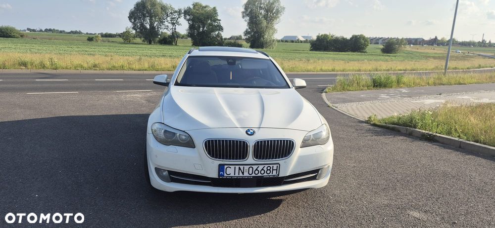 BMW Seria 5 525d xDrive - 7