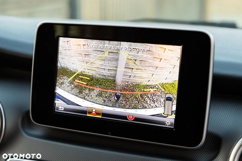 Mercedes-Benz Klasa V - 15