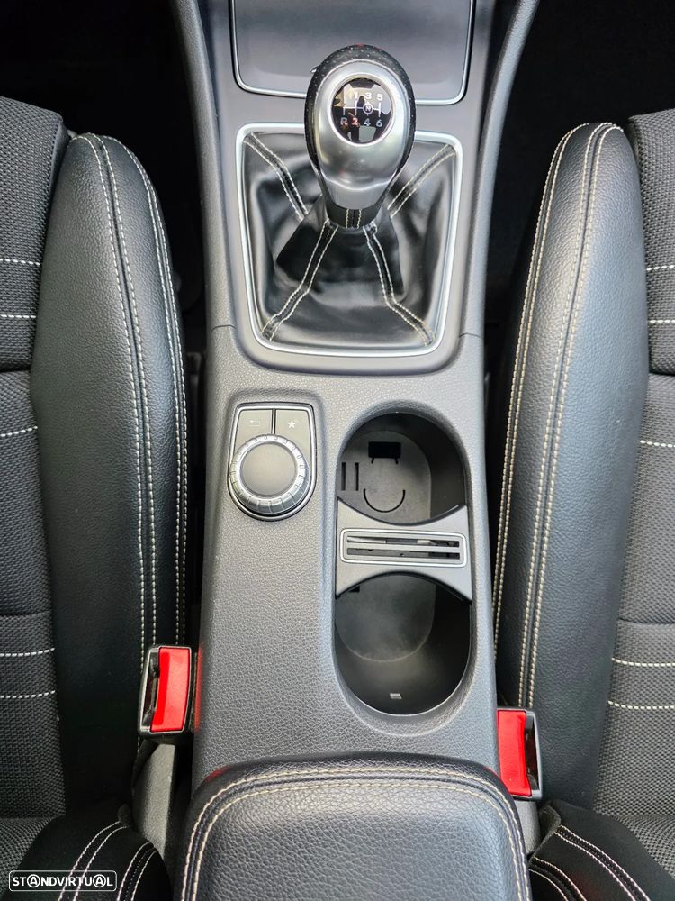 Mercedes-Benz A 180 d Fleet Pack Urban - 47