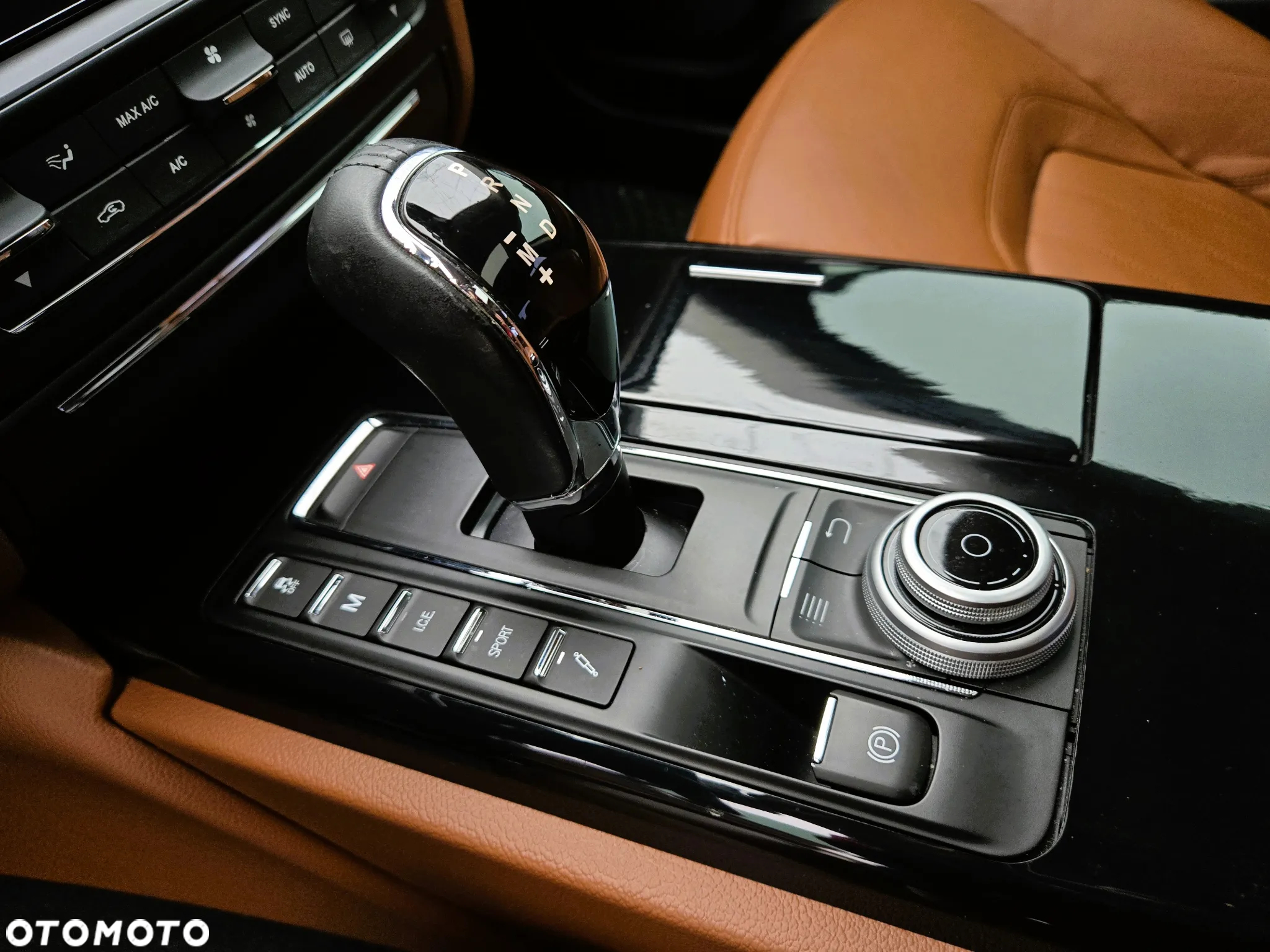 Maserati Quattroporte - 35
