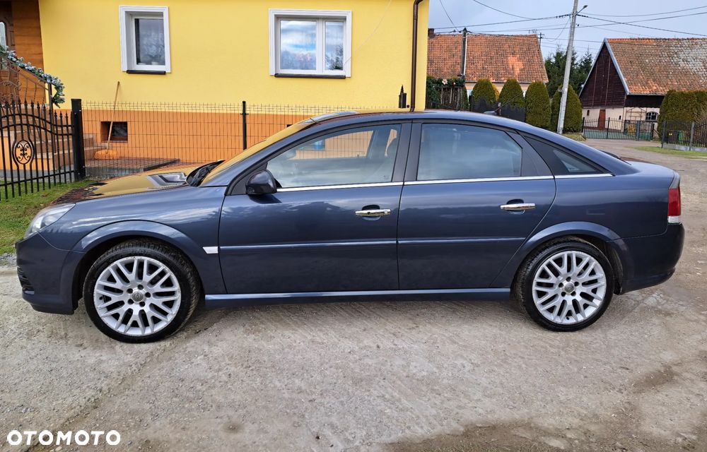 Opel Vectra 1.9 CDTI Cosmo - 1