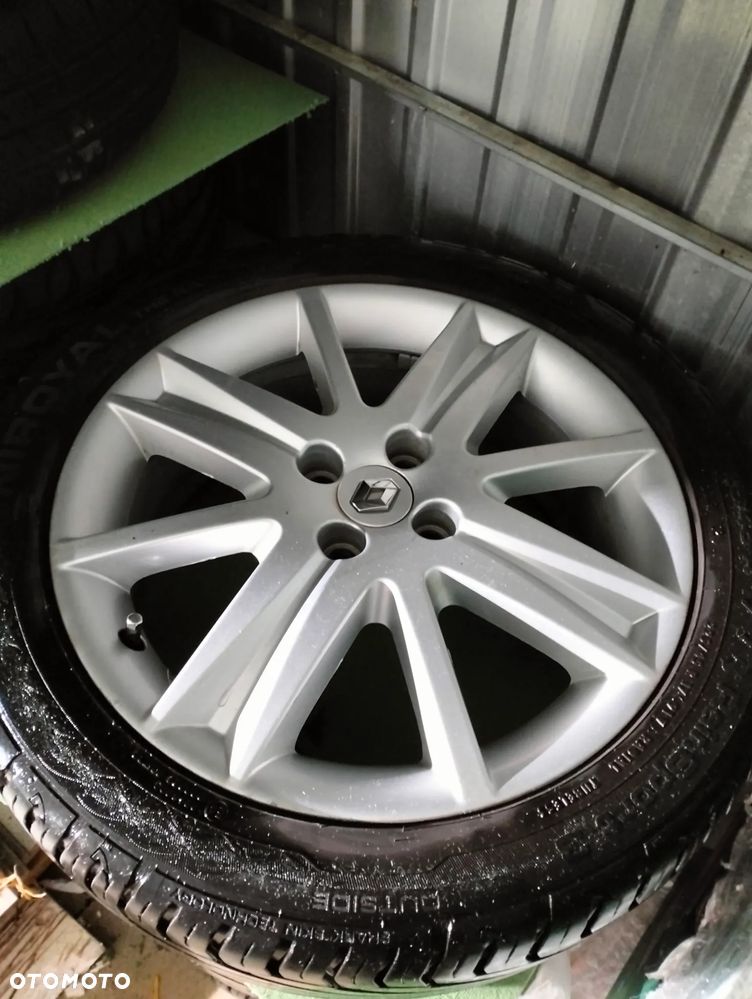 Renault Grand Scenic - 25