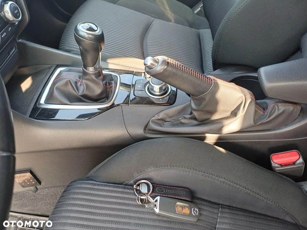 Mazda 3 SKYACTIV-G 120 NAKAMA - 26