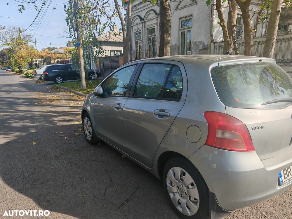 Toyota Yaris 1.3 Luna - 2