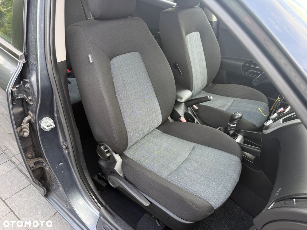 Kia Ceed 1.4 CVVT Dream-Team Edition - 16