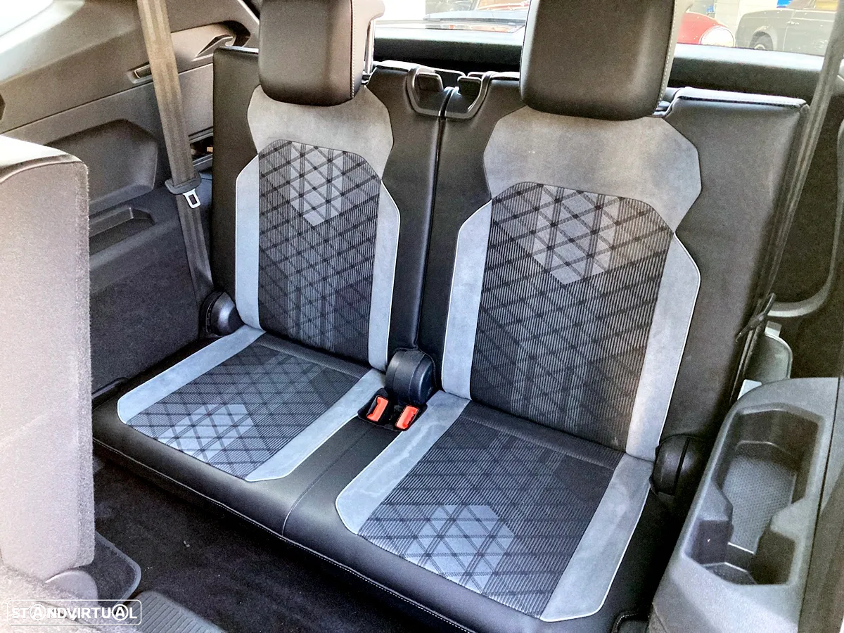 VW Tiguan Allspace 2.0 TDI R-Line DSG - 30