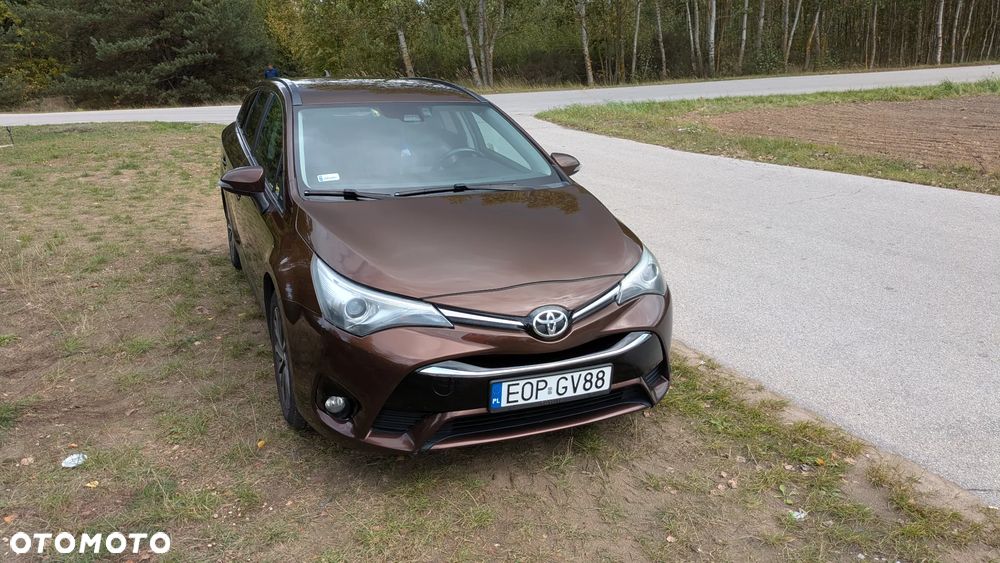 Toyota Avensis 2.0 D-4D Prestige - 6