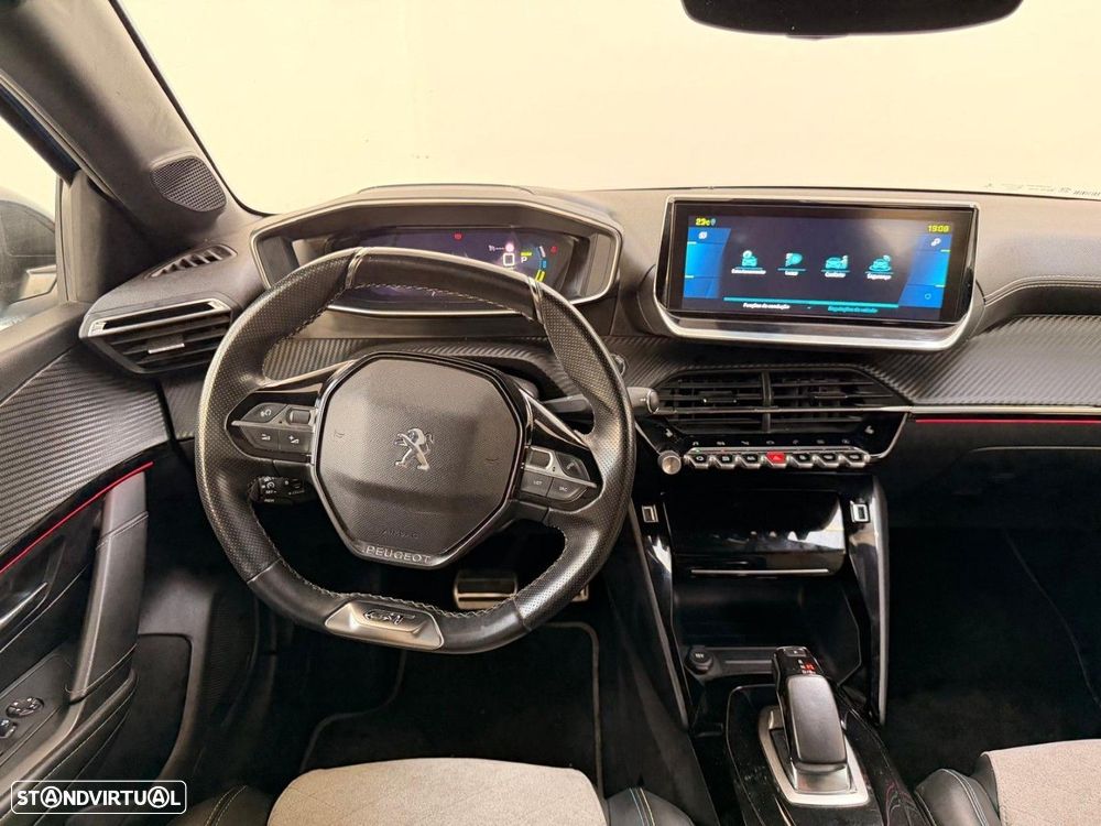 Peugeot e-208 GT - 7