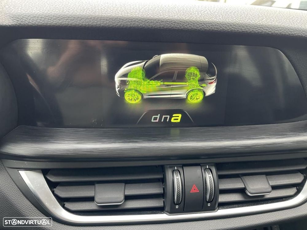 Alfa Romeo Stelvio 2.2 D Super AT8 - 30