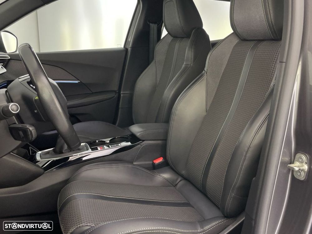 Peugeot 2008 1.2 PureTech GT Line - 17