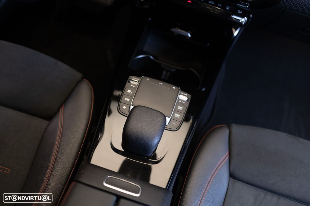 Mercedes-Benz CLA 250 e - 26