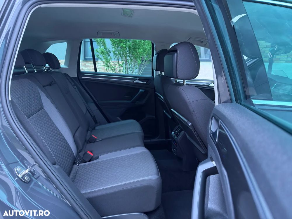 Volkswagen Tiguan - 16