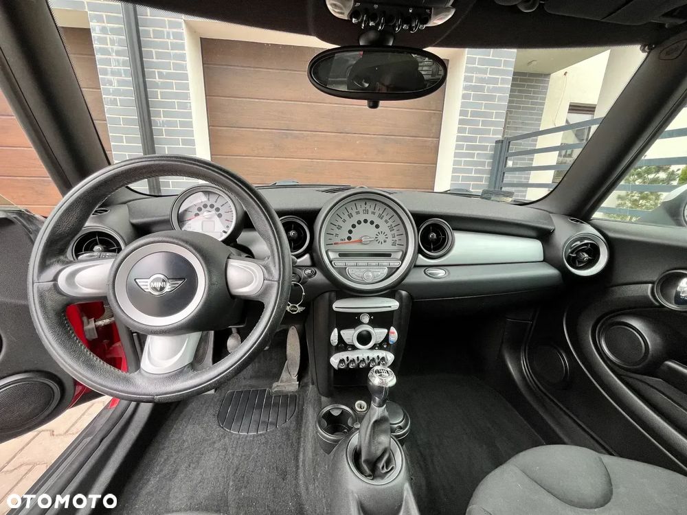 MINI Cooper Standard - 3