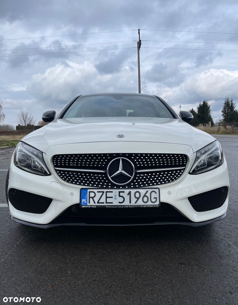 Mercedes-Benz Klasa C 300 9G-TRONIC AMG Line - 3