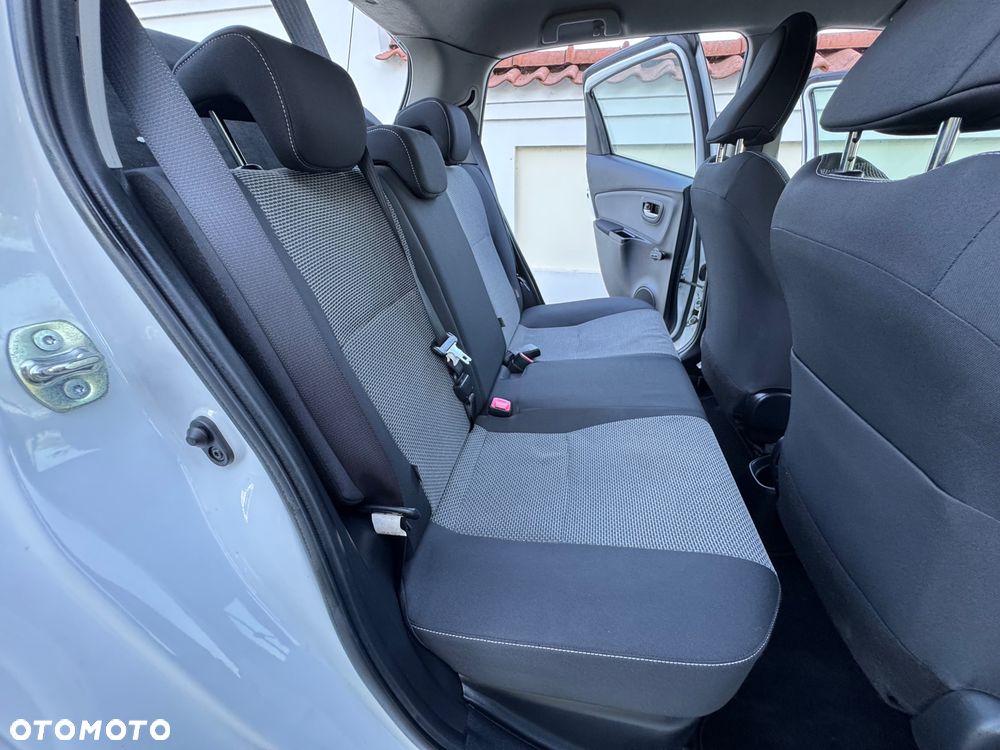 Toyota Yaris - 38