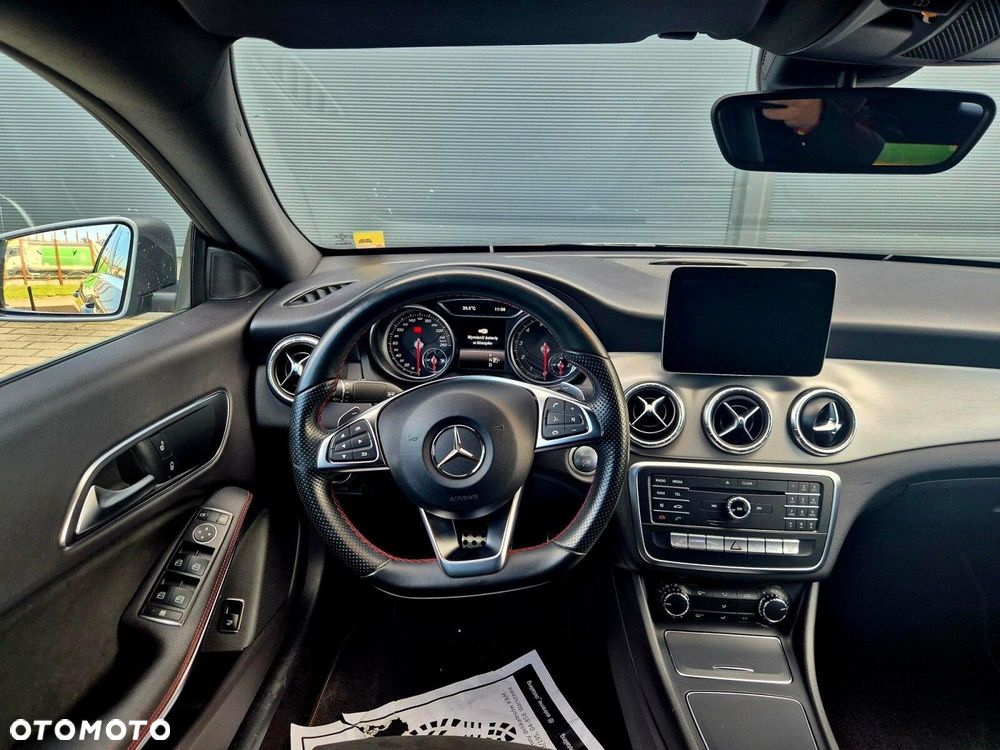 Mercedes-Benz CLA 200 7G-DCT AMG Line - 19