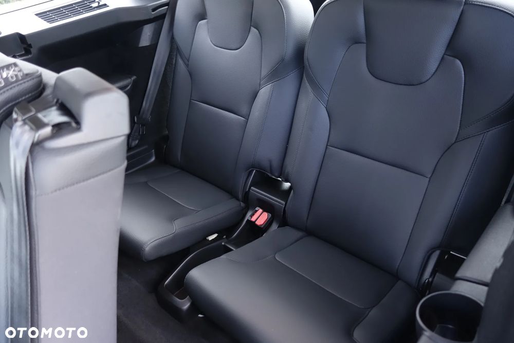 Volvo XC 90 B5 D AWD Momentum 7os - 16