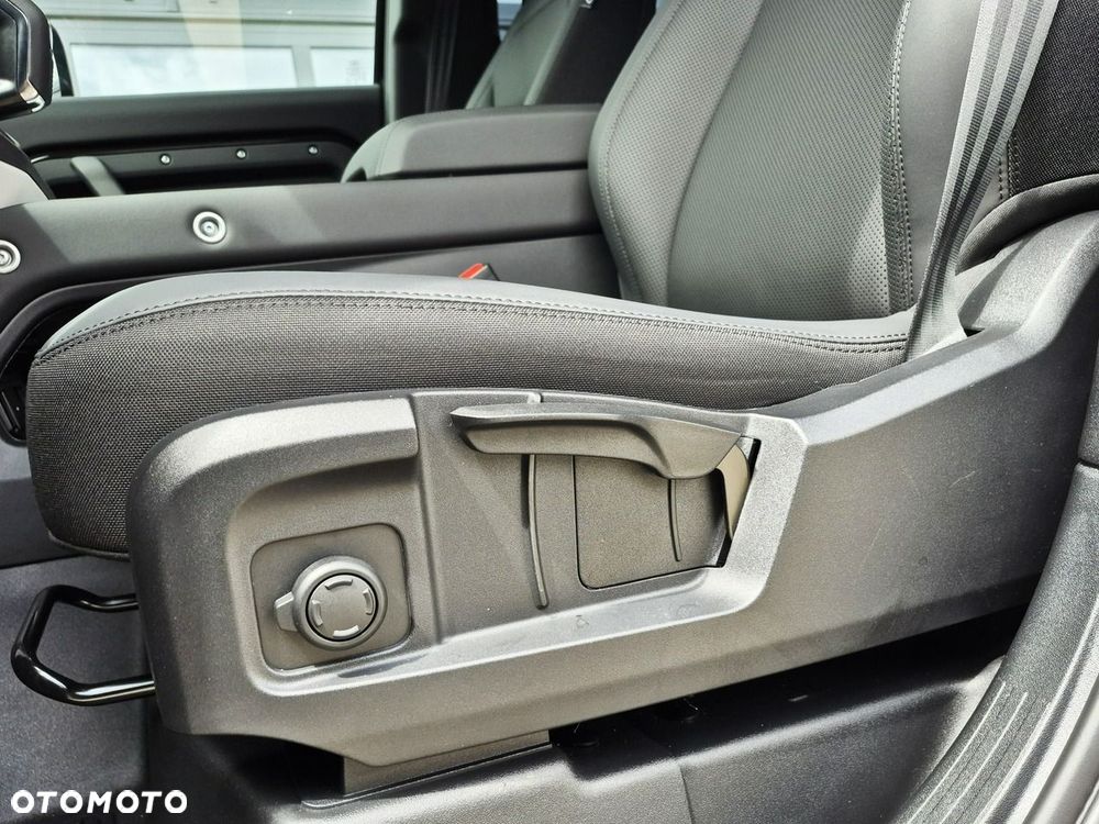 Land Rover Defender 110 D200 S - 22