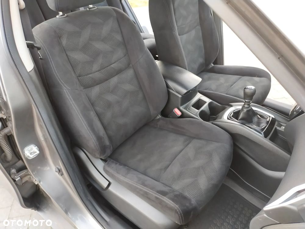 Nissan X-Trail 1.6 DCi N-Connecta 2WD EU6 - 11