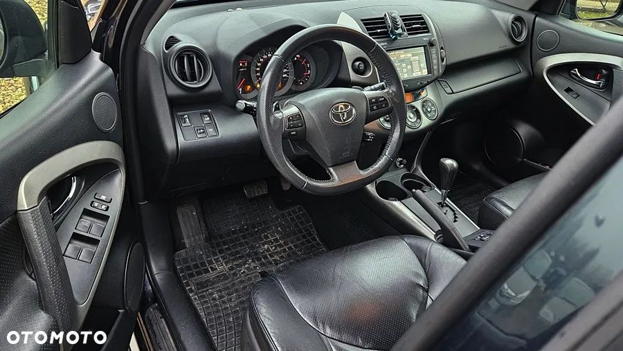Toyota RAV4 2.2 D-CAT Sol - 11