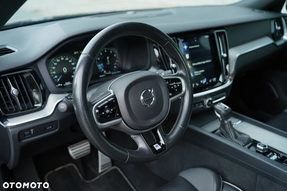 Volvo S60 T5 R-Design - 19