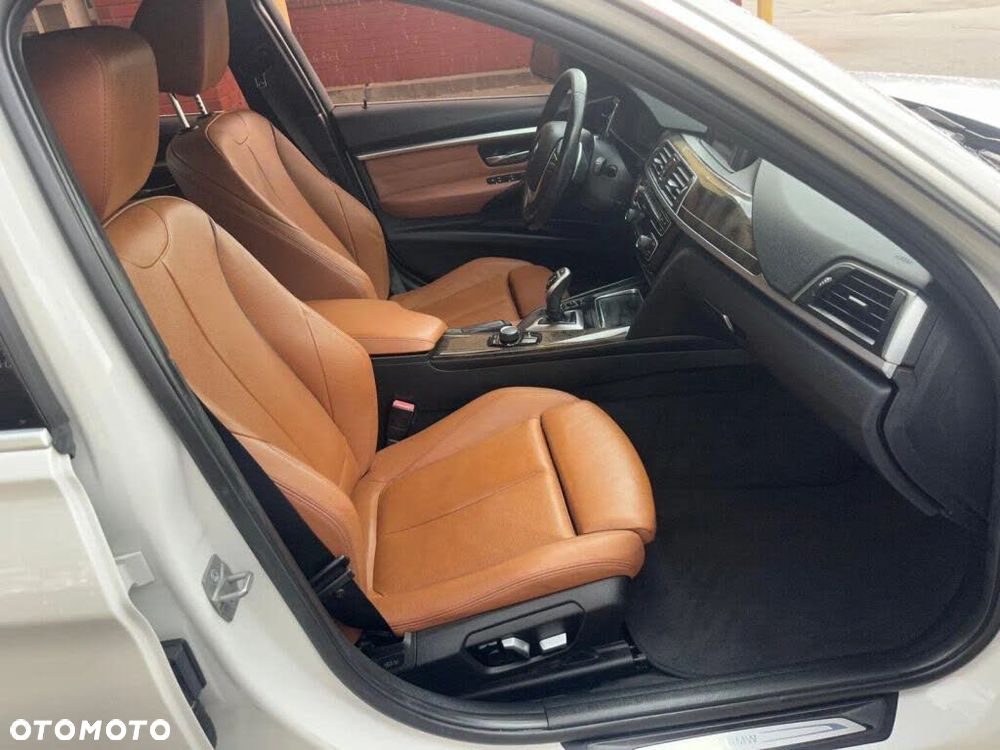 BMW Seria 3 330i - 9