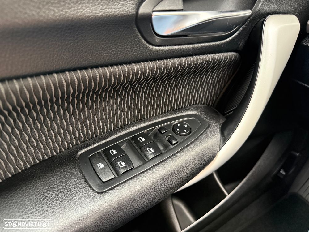 BMW 118 d Sport Line - 22