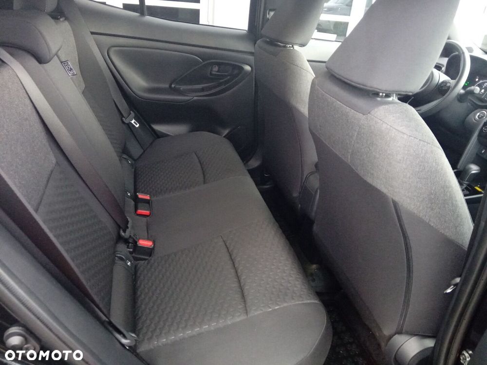 Toyota Yaris Cross - 12