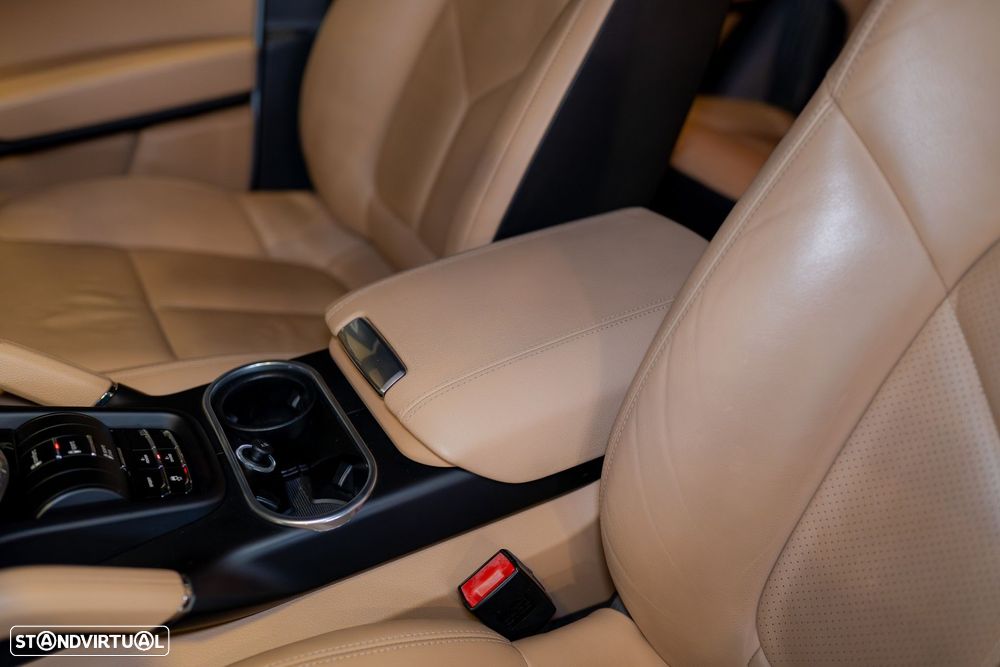 Porsche Cayenne S E-Hybrid - 30