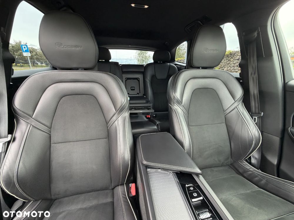 Volvo XC 60 D4 R-Design - 29