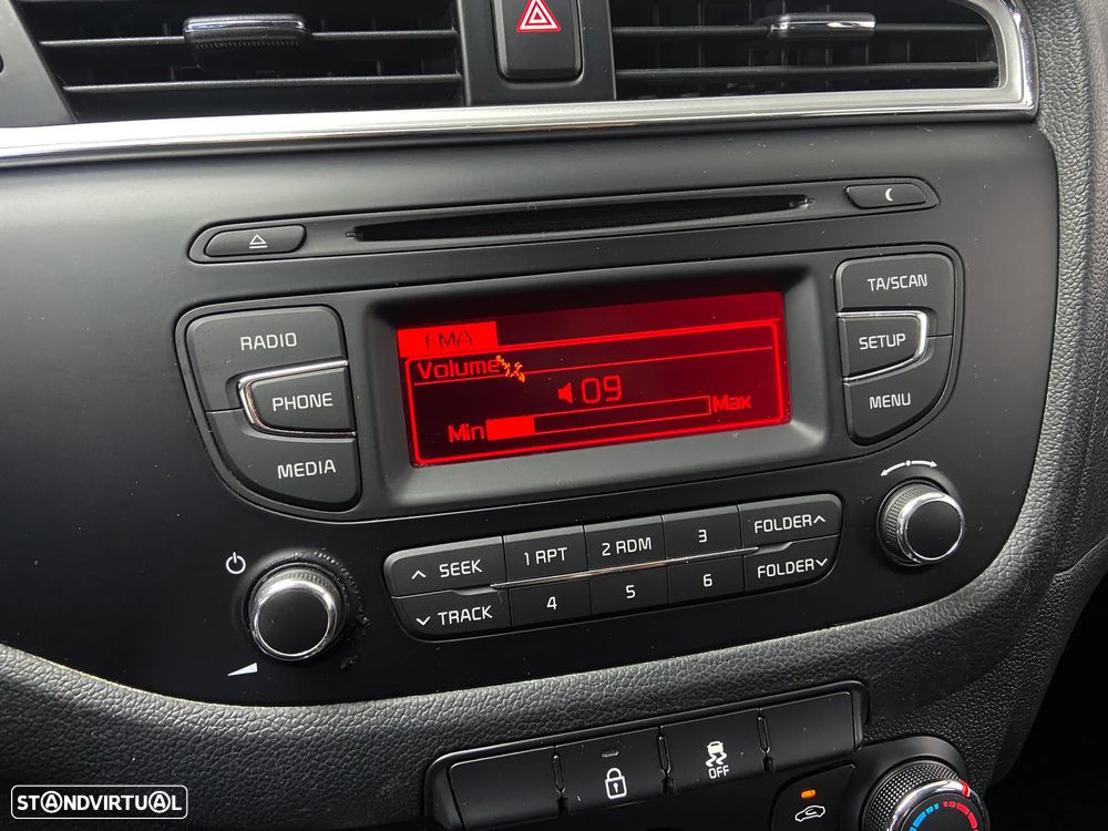 Kia Ceed 1.4 CRDi EX - 15